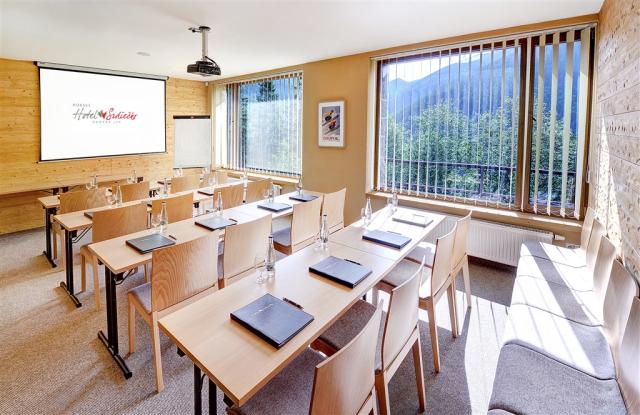 hotel-srdiecko-slovensko-chopok-juh-konferencni-sal.jpg