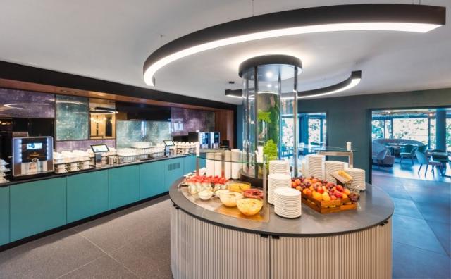 hunguest-hotel-bal-resort-madarsko-balatonnalmaldi-bla-snidane-