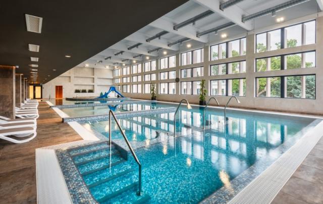 hunguest-hotel-bal-resort-madarsko-balatonnalmaldi-bla-bazen-4.