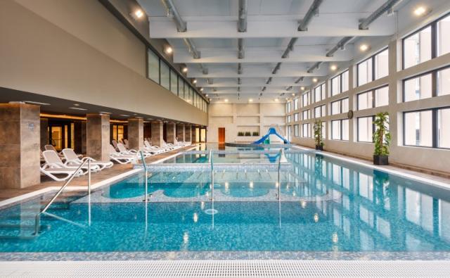 hunguest-hotel-bal-resort-madarsko-balatonnalmaldi-bla-bazen-2.