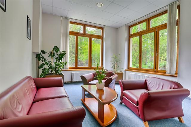 ensana-spa-smrdaky-slovensko-smrdaky-lobby-morava.jpg