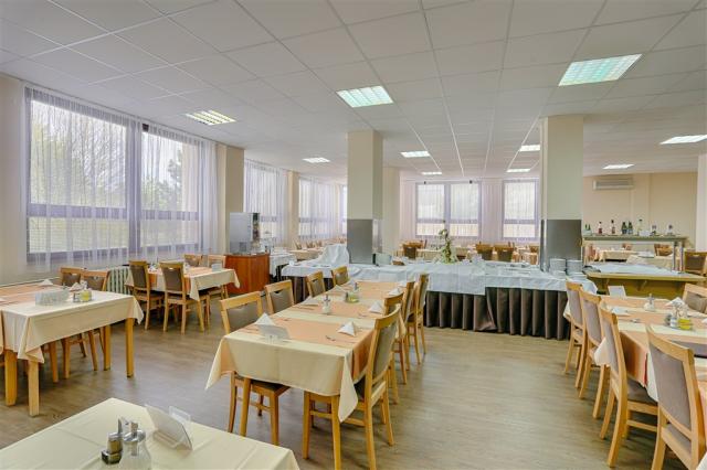 ensana-spa-smrdaky-slovensko-smrdaky-restaurace (4).jpg