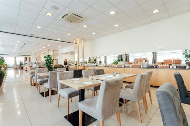 velka-fatra-slovensko-turcianske-teplice-restaurace (6).jpg