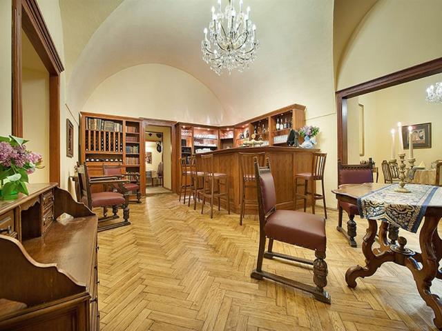 zamecky-hotelhruba_skala_bar.jpg