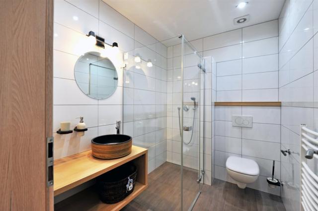 koliba-kamzík-slovenské-stary-smokovec-apartman-koupelna.jpg
