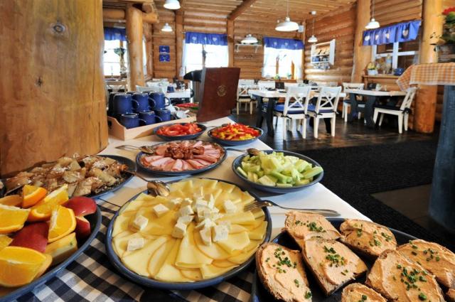koliba-kamzík-slovenské-stary-smokovec-restaurace-snidane (2).j