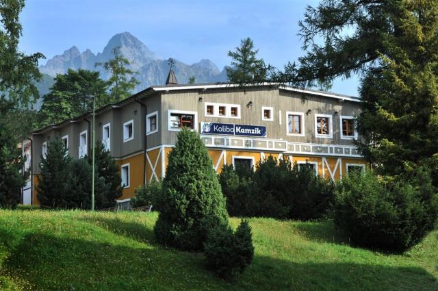 koliba-kamzík-slovenské-stary-smokovec-pohled-na-kolibu (2).jpg