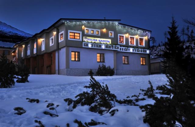 koliba-kamzík-slovenské-stary-smokovec-pohled-na-kolibu (5).jpg