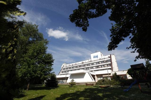 wellness-hotel-maj-slovensko-piestan-pohled-na-hotel.jpg