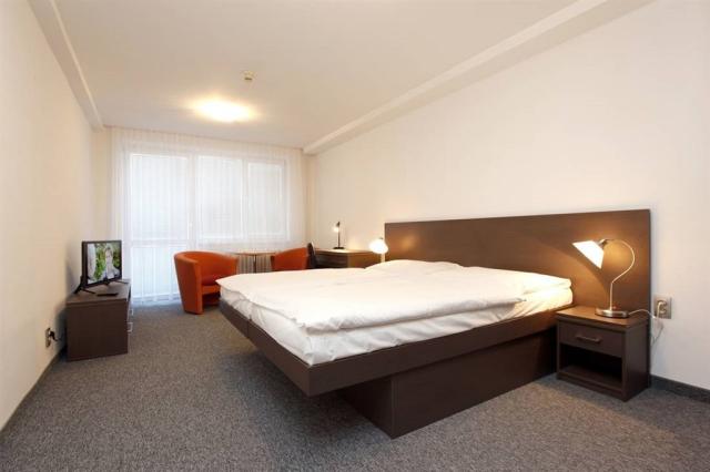 wellness-hotel-maj-slovensko-piestany-pokoj-comfort-plus (2).jp