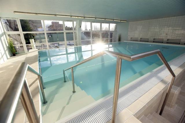 wellness-hotel-maj-slovensko-piestany-bazen (2).jpg