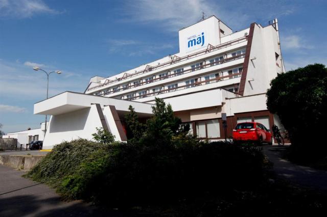 wellness-hotel-maj-slovensko-piestan-pohled-na-hotel (4).jpg