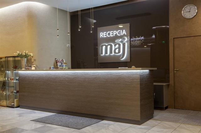 wellness-hotel-maj-slovensko-piestan-recepce.jpg