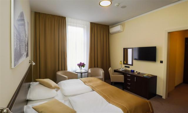 hotel-pro-patria-slovensko-piestany-pokoj (4).jpg