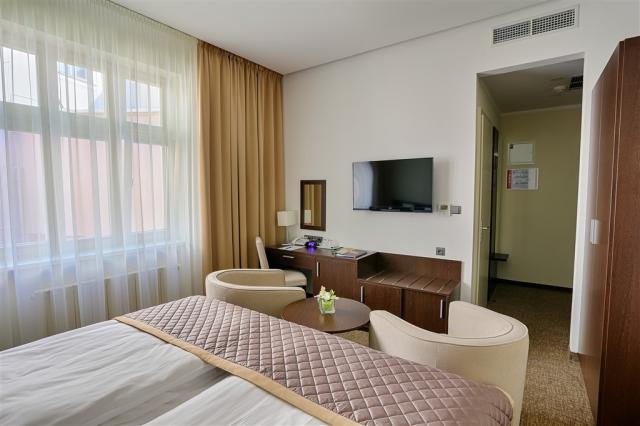 hotel-pro-patria-slovensko-piestany-pokoj (8).jpg