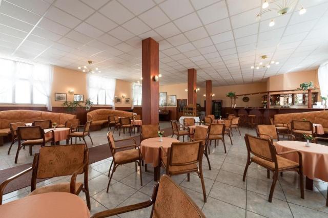 hotel-pro-patria-slovensko-piestany-restaurace.jpg