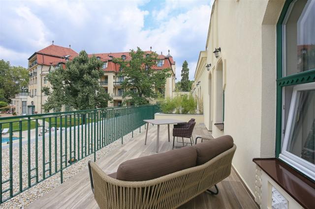 hotel-thermia-palace-slovensko-piestany-pokoj-balkon.jpg