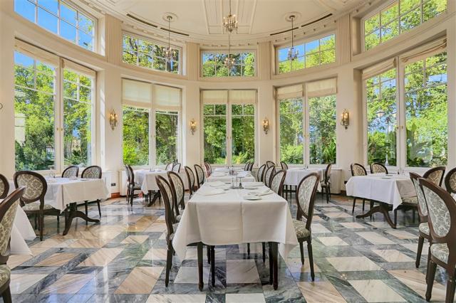 hotel-thermia-palace-slovensko-piestany-restaurace (6).jpg