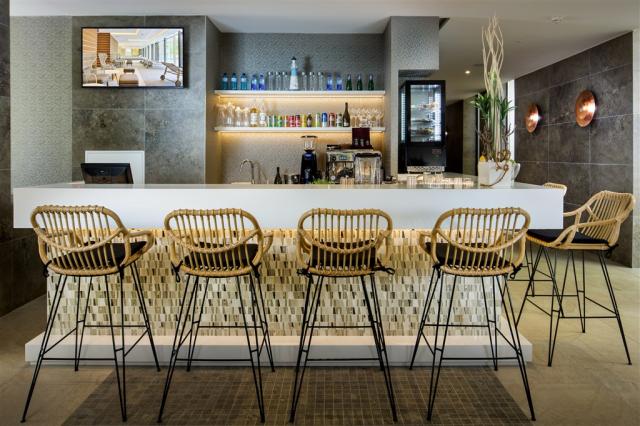 hotel-thermia-palace-slovensko-piestany-bar (2)1.jpg