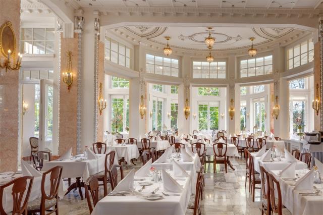 hotel-thermia-palace-slovensko-piestany-restaurace.jpg