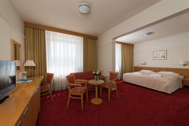 hotel-esplanade-slovensko-piestany-kridlo-alameda-junior-suite.