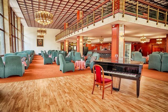 hotel-esplanade-slovensko-piestany-kavarna.png