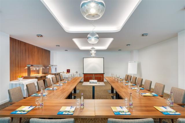 hotel-esplanade-slovensko-piestany-konferencni-mistnost (5).jpg