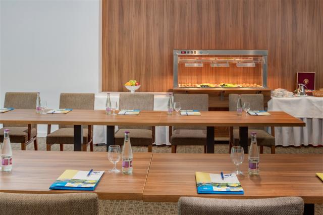 hotel-esplanade-slovensko-piestany-konferencni-mistnost (4).jpg