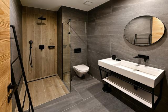 hotel-ovruc-slovensko-strbske-pleso-dvouluzkovy-apartman-koupel