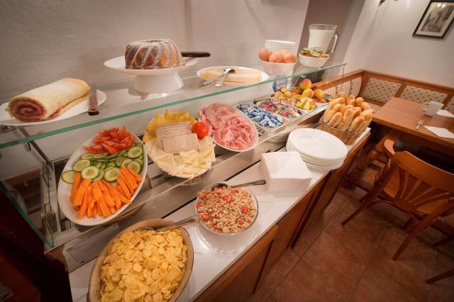 penzion-u-mauritzu-ceska-republika-stozec-restaurace-snidane.jp