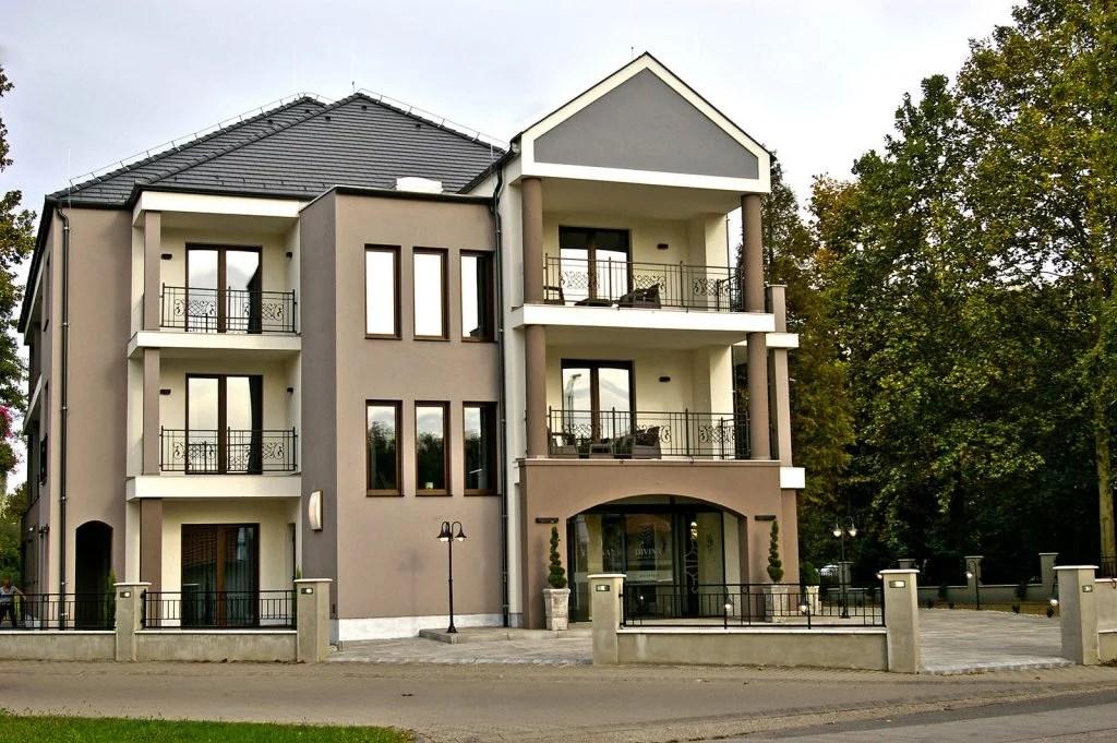 hotel-divina-madarsko-harkany-pohled-na-hotel (4).png