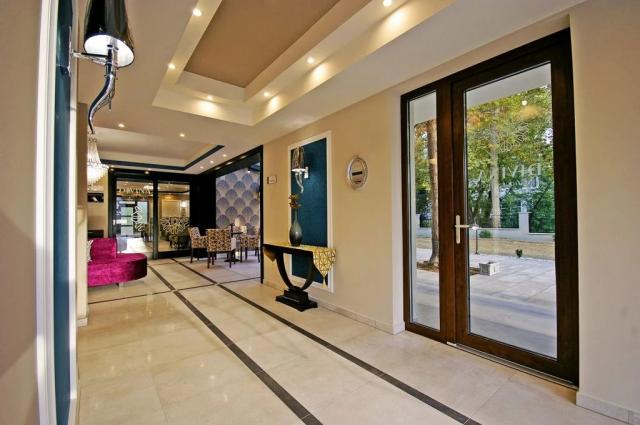 hotel-divina-madarsko-harkany-lobby (3).png