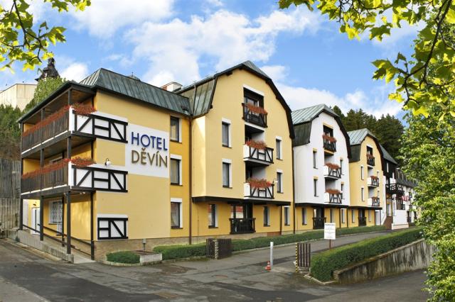 spa-hotel-devin-ceska-republika-marianske-lazne-pohled-na-hotel