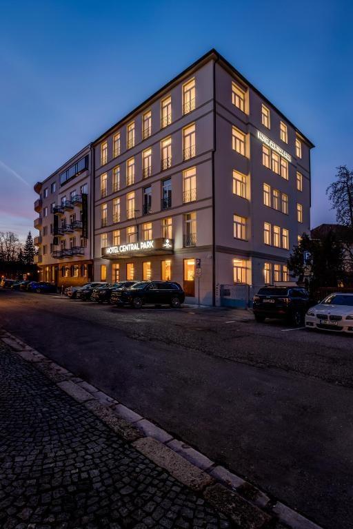 hotel-central-park-ceska-republika-podebrady-pohled-na-hotel.jp