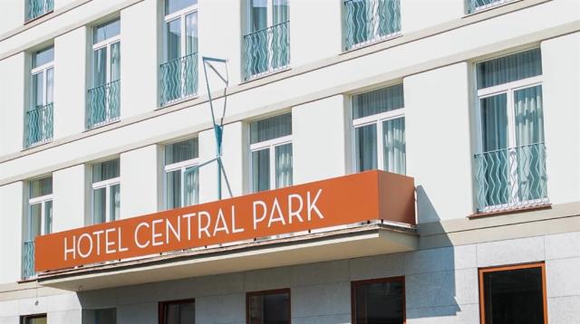 hotel-central-park-ceska-republika-podebrady-pohled-na-hotel.pn