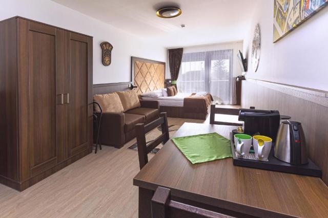 park-hotel-buk-madarsko-buk-dvouluzkovy-pokoj-deluxe-s-balkonem