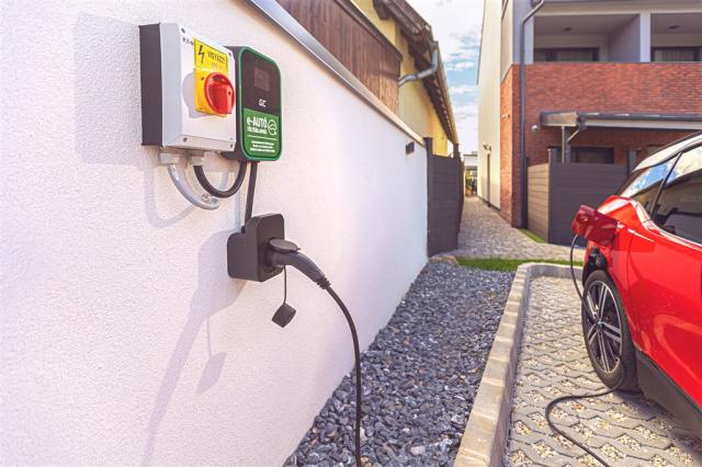 park-hotel-buk-madarsko-buk-dobijeni-elektromobilu.jpg