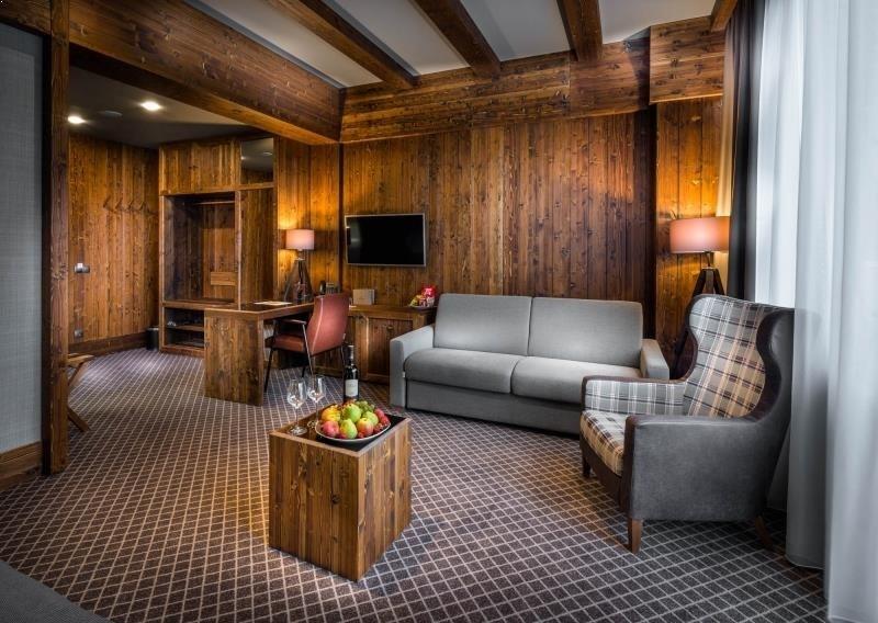 hotel-posta-slovensko-jasna-dvouluzkovy-pokoj-superior (2).jpg