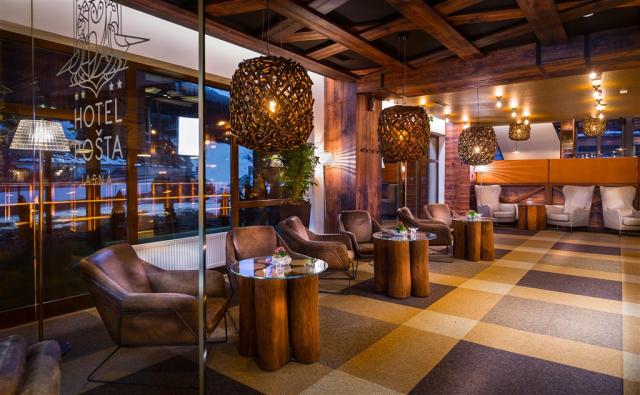 hotel-posta-slovensko-jasna-lobby.jpg