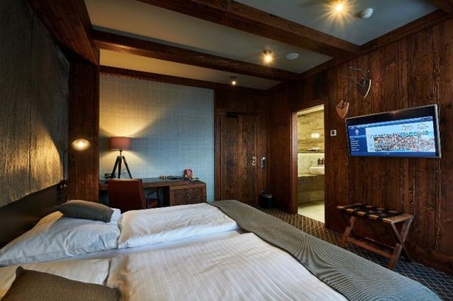 hotel-posta-slovensko-jasna-dvouluzkovy-pokoj-deluxe (2).jpg