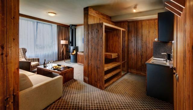 hotel-posta-slovensko-jasna-dvouluzkovy-apartman (4).jpg