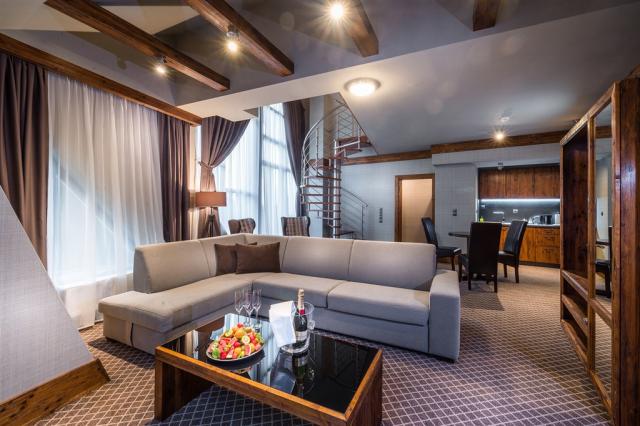 hotel-posta-slovensko-jasna-dvouluzkovy-apartman-dve-loznice (3