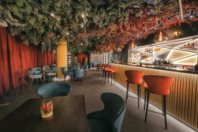 hotel-posta-slovensko-jasna-bar (2).jpg