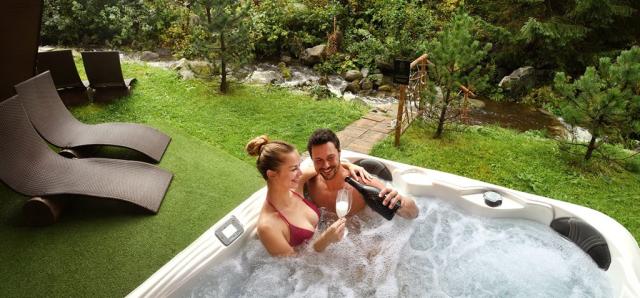 hotel-posta-slovensko-jasna-venkovni-wellness (2).jpg