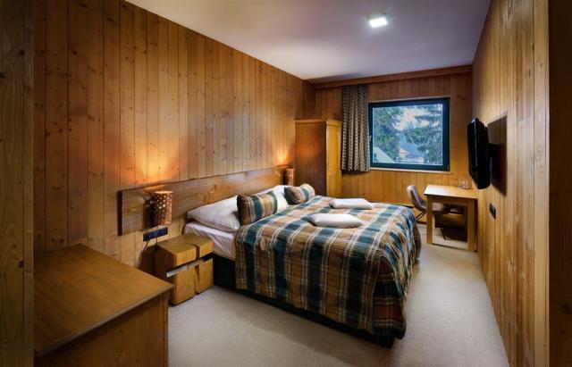 hotel-tri-studnicky-slovensko-jasna-dvouluzkovy-pokoj-standard 