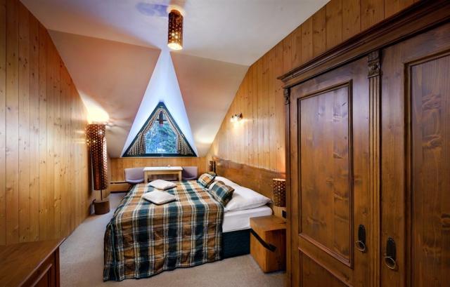 hotel-tri-studnicky-slovensko-jasna-dvouluzkovy-pokoj-standard.