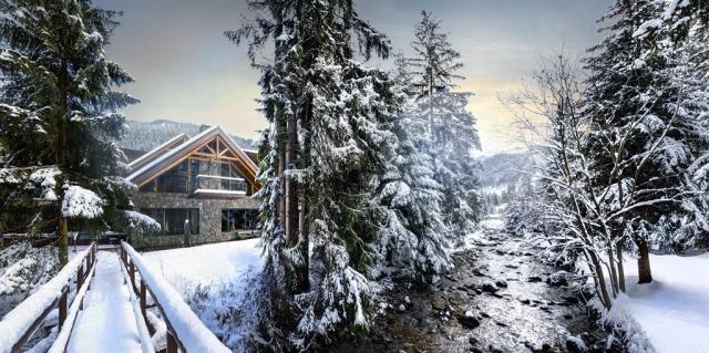 hotel-tri-studnicky-slovensko-jasna-pohled-na-hotel.jpg