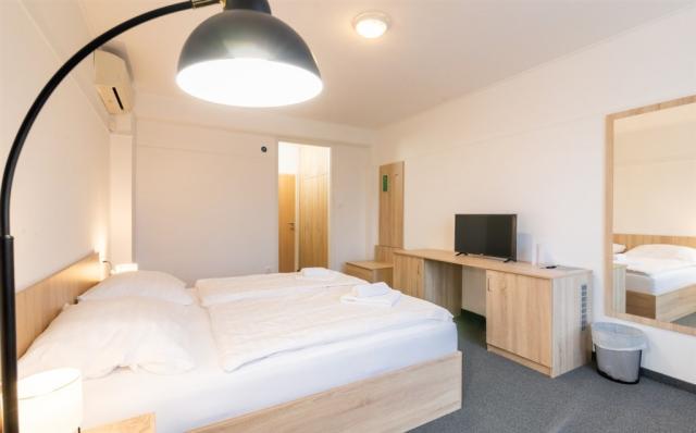 hotel-thermal-madarsko-mosonmagyarovar-dvouluzkovy-pokoj (2).jp