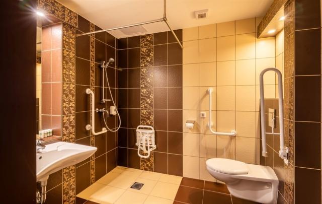 hotel-thermal-madarsko-mosonmagyarovar-dvouluzkovy-pokoj-bezbar
