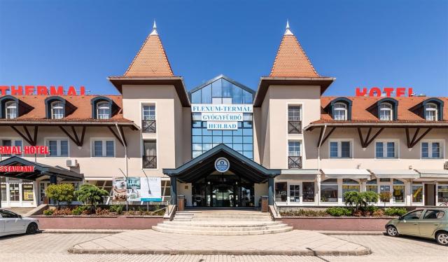 hotel-thermal-madarsko-mosonmagyarovar-pohled-na-hotel.jpg